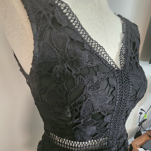 FFRANCESCA'S LACE TRIM TOP - Picture 5 of 8